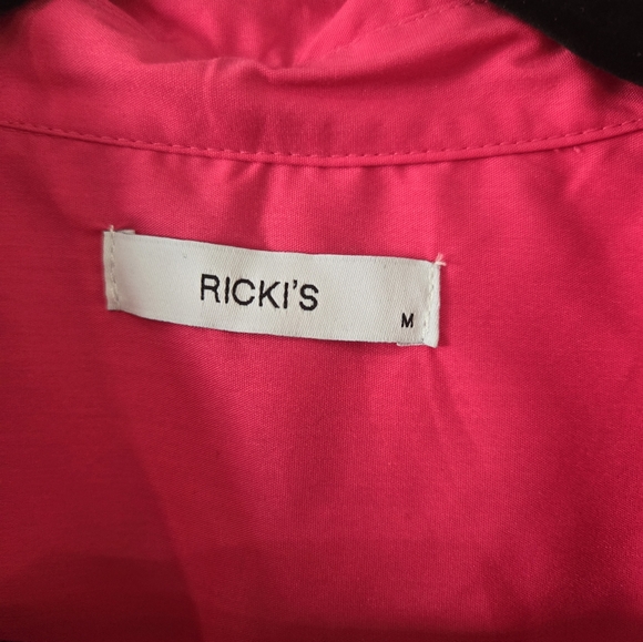 RICKI'S  Sleeveless Fitted Collar Shirt - Picture 5 of 5